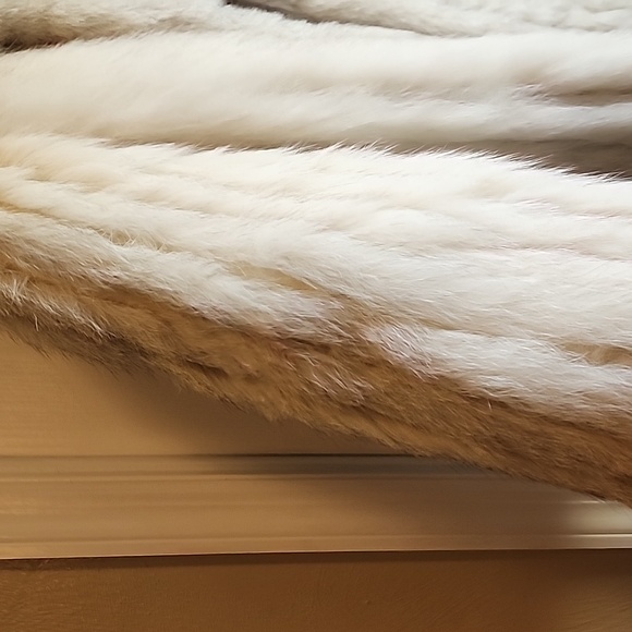 Saga Fox Fur Vintage & Rare Womans Size Small Winter Coat Excellent Condition - Picture 6 of 11